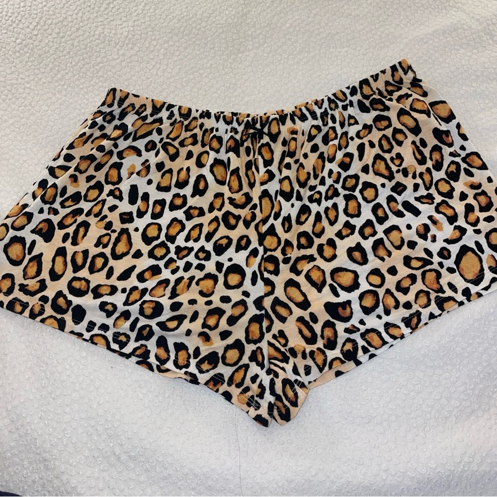 Leopard Print Women's Pajama‎ Shorts 31” elastic waist